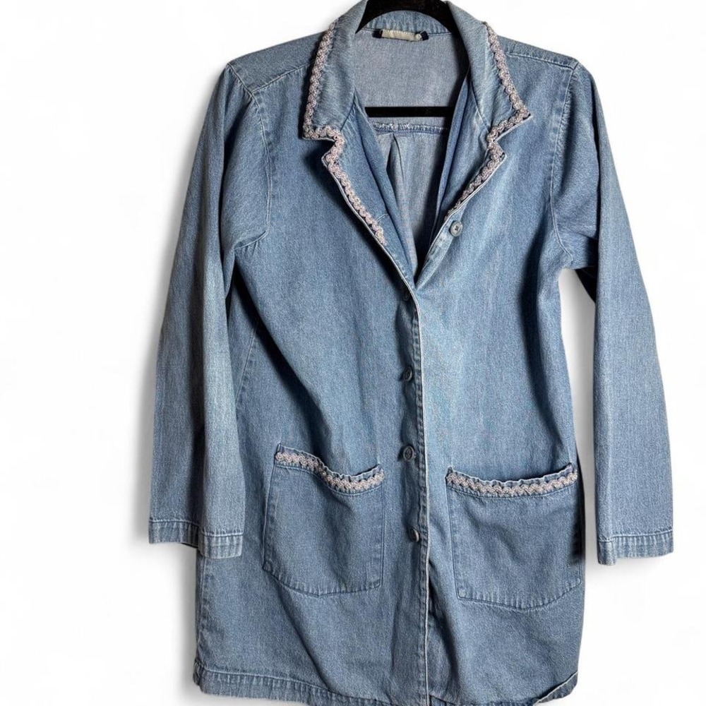 Denim & Co size L or XL denim jacket 90s style with sparkly embroidery